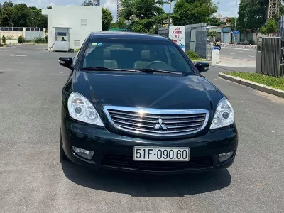 123oto THAY KÍNH XE Ô TÔ Mitsubishi Grunder tại nhà